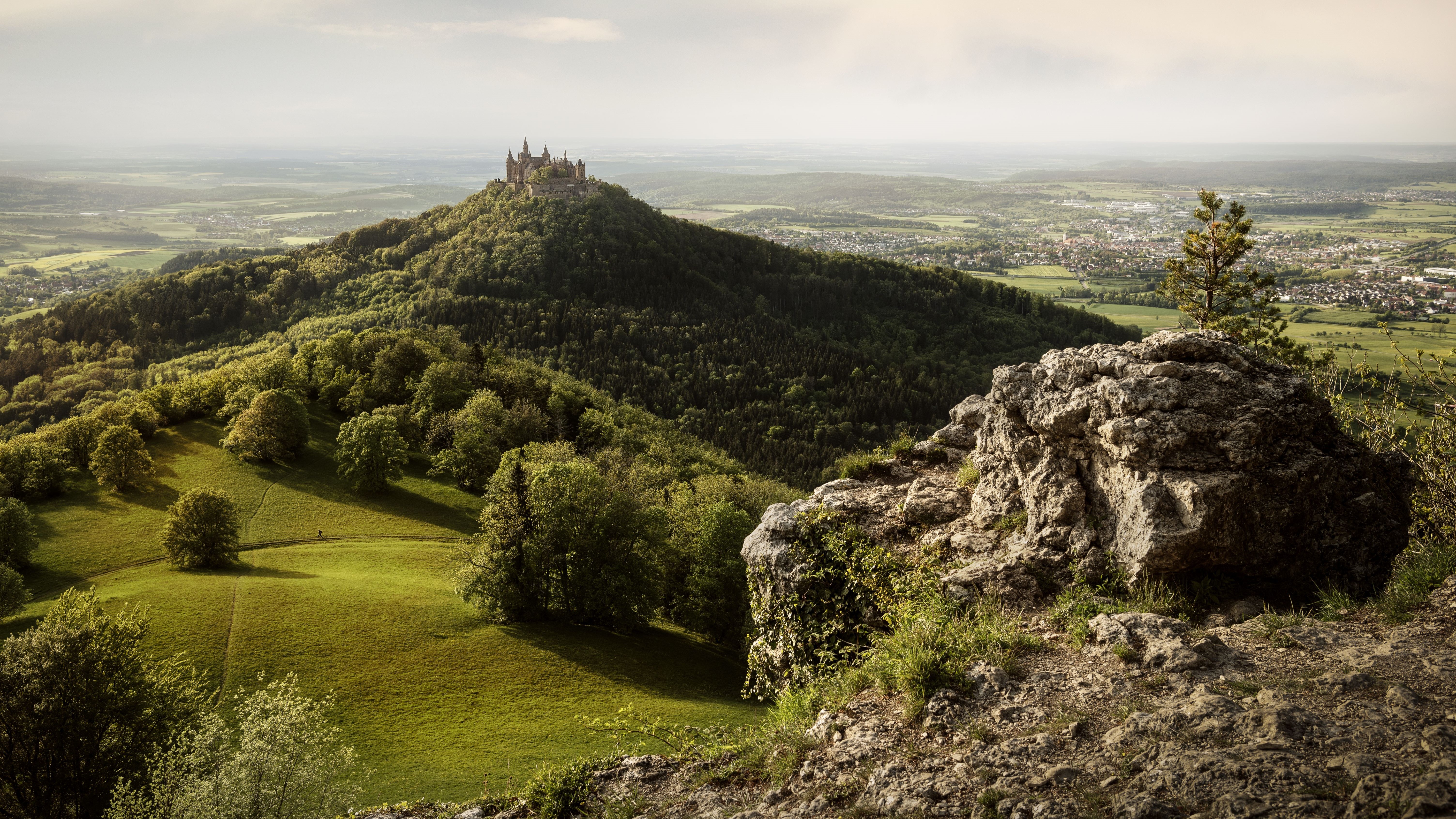 Ausblick vom Zeller Horn auf die Burg Hohenzollern