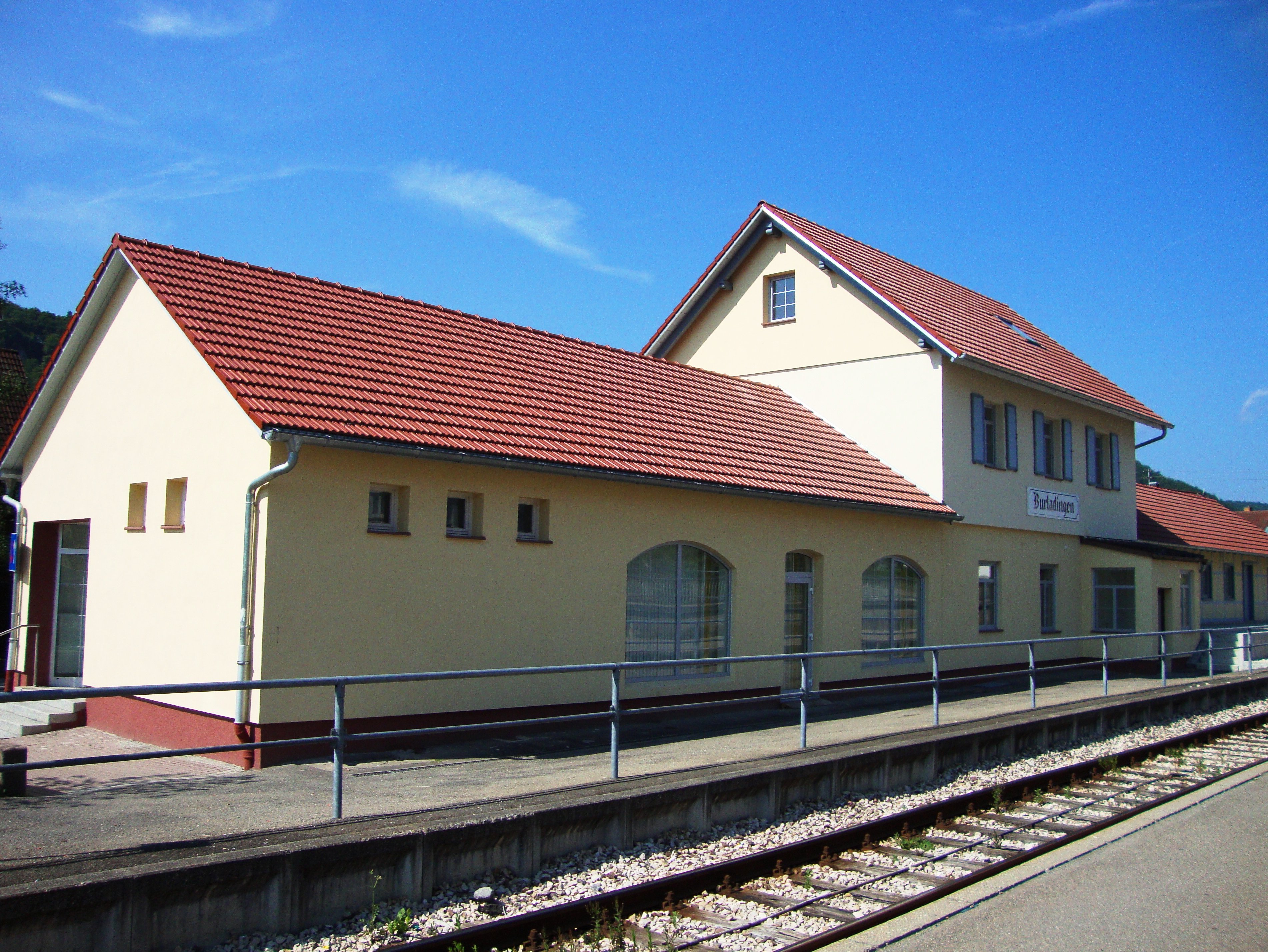 Bahnhofsgebäude Außenansicht
